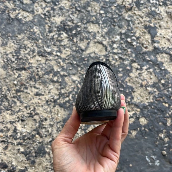 New Vince Camuto leather Women's Flats in Black and Silver - Picture 4 of 14